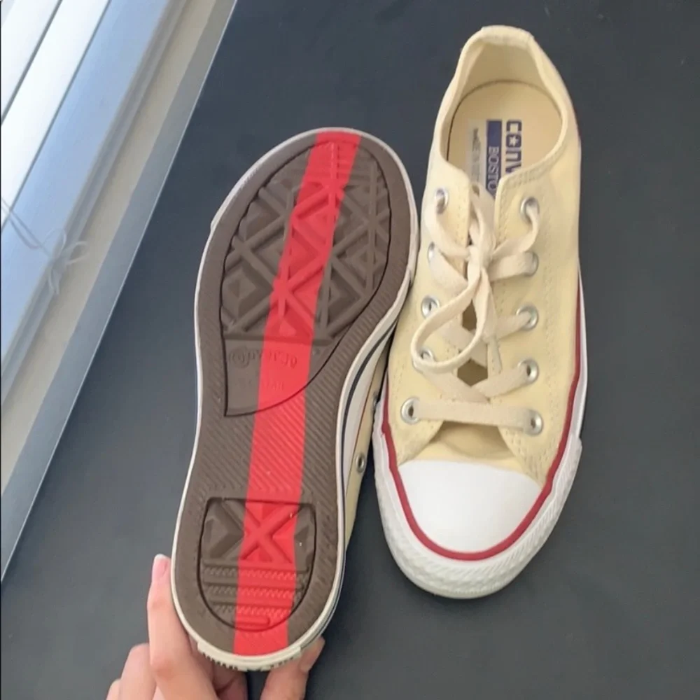 Yellow Converse - Picture 3 of 5